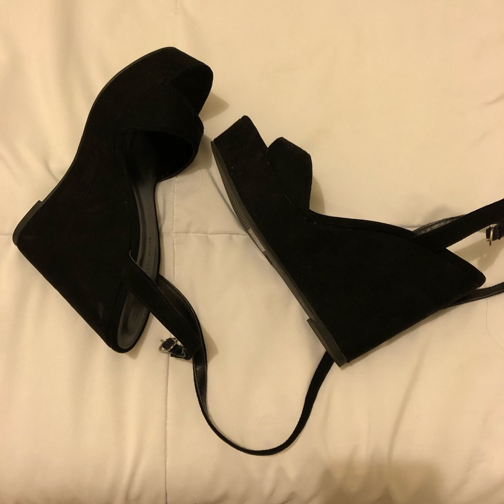 3 for $10 Faux suede pumps